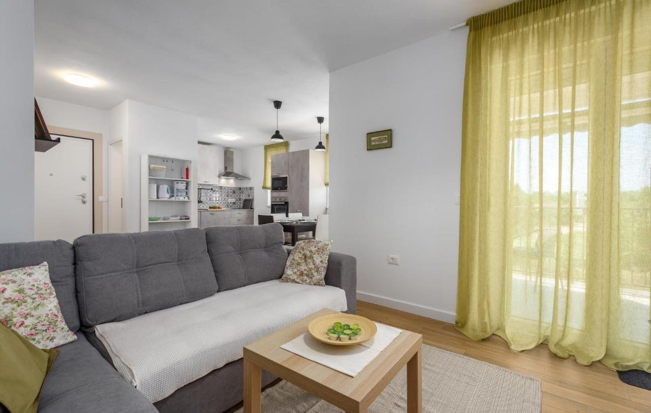 Apartmani Lucija Poreč Dış mekan fotoğraf